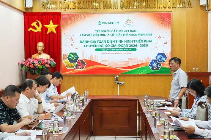 Đoàn công tác Vinachem làm việc tại Phân bón Miền Nam